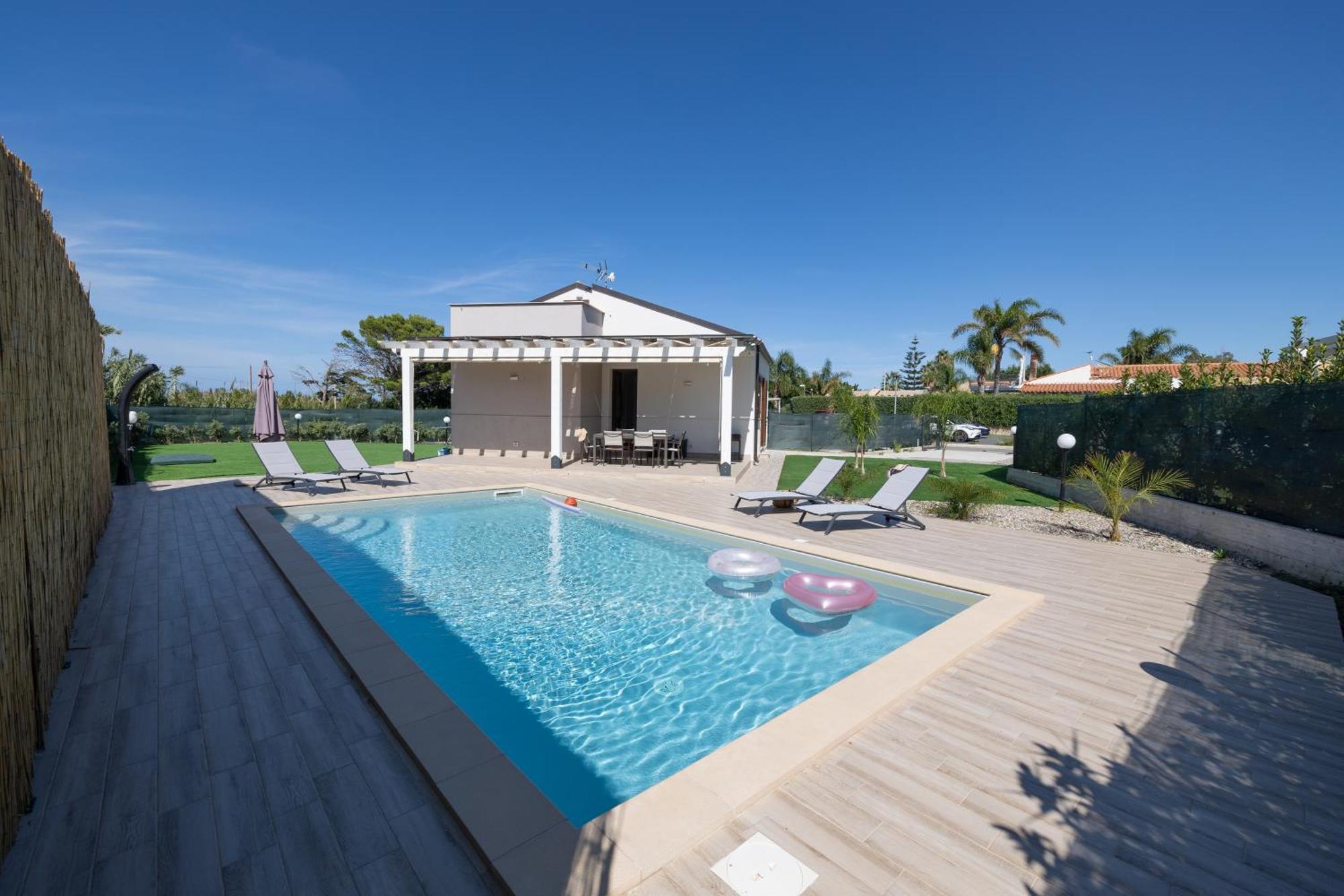 Villa Giada กัมโปเฟลิเช ดิ โรชเชลลา ภายนอก รูปภาพ