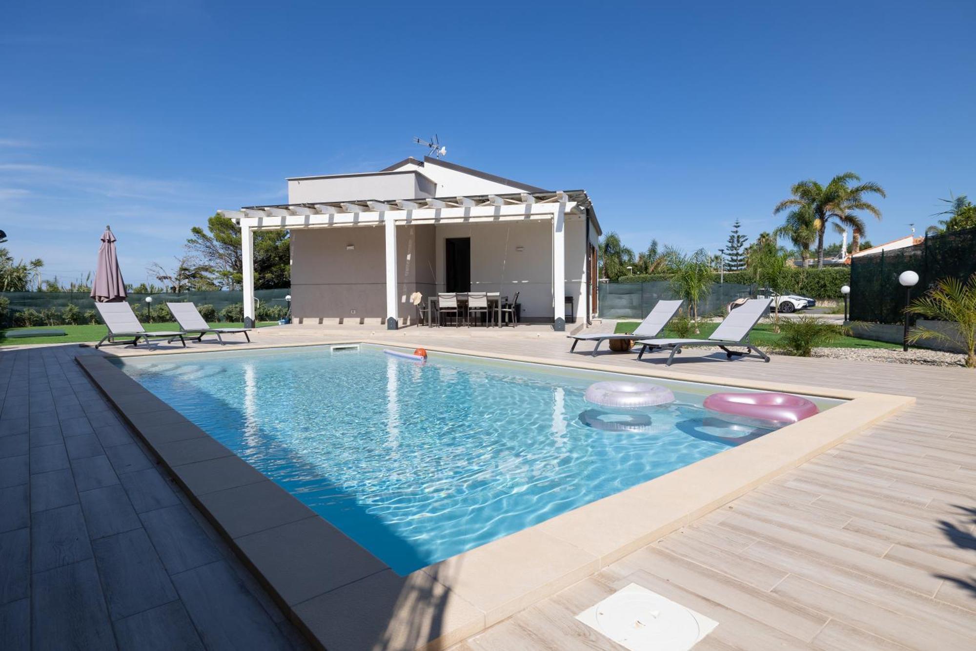 Villa Giada กัมโปเฟลิเช ดิ โรชเชลลา ภายนอก รูปภาพ